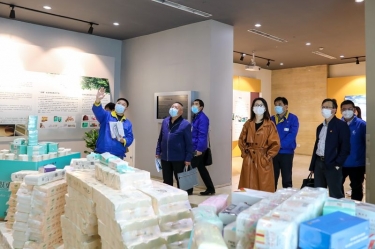 嘉兴市科协调研员陈忠祥等一行调研院士专家事情站