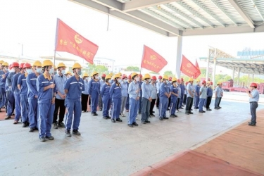 打好党工团妇组合拳 凝聚高质量生长新协力——优发国际纸业开展“党群组织助力企业谋划生长”义务劳动