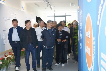 平湖市社经室老干部一行赴优发国际调研